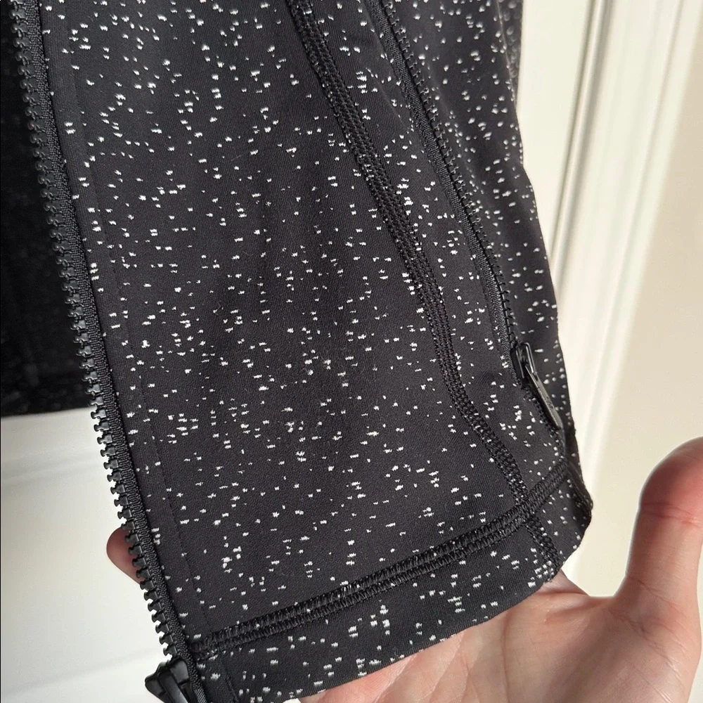 Lululemon Define Jacket - Picture 6 of 7